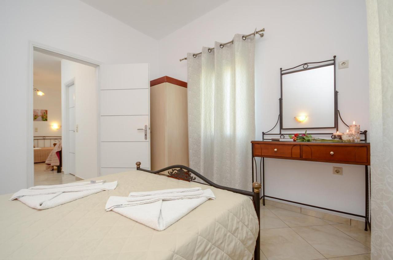 Gaitani Apartments Plaka Naxos Mikri Vigla Exterior foto